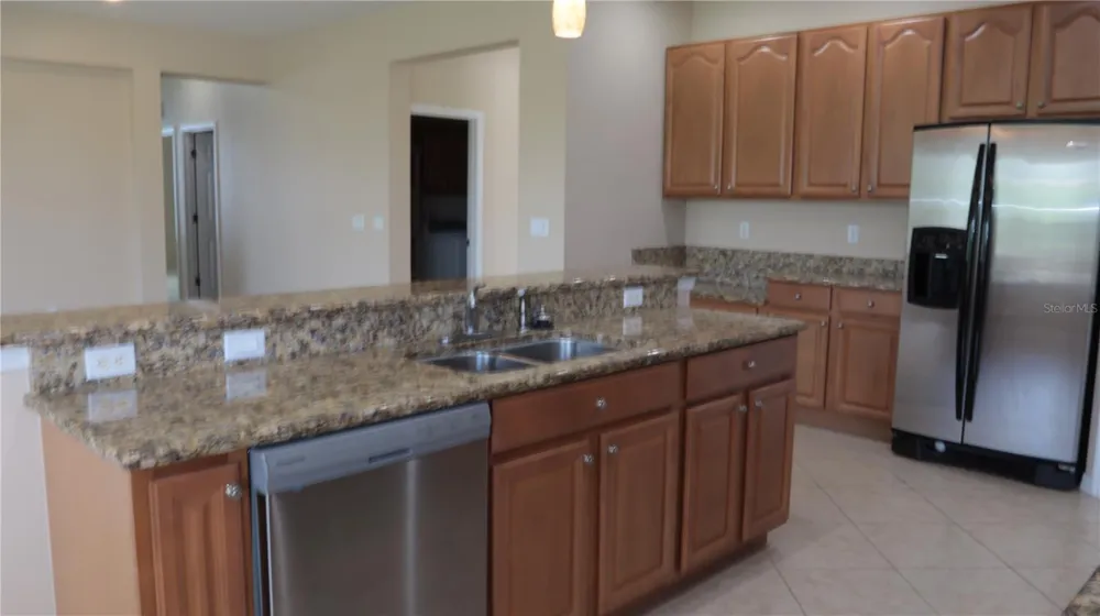 2552 HOBBLEBRUSH DRIVE North Port, FL 34289