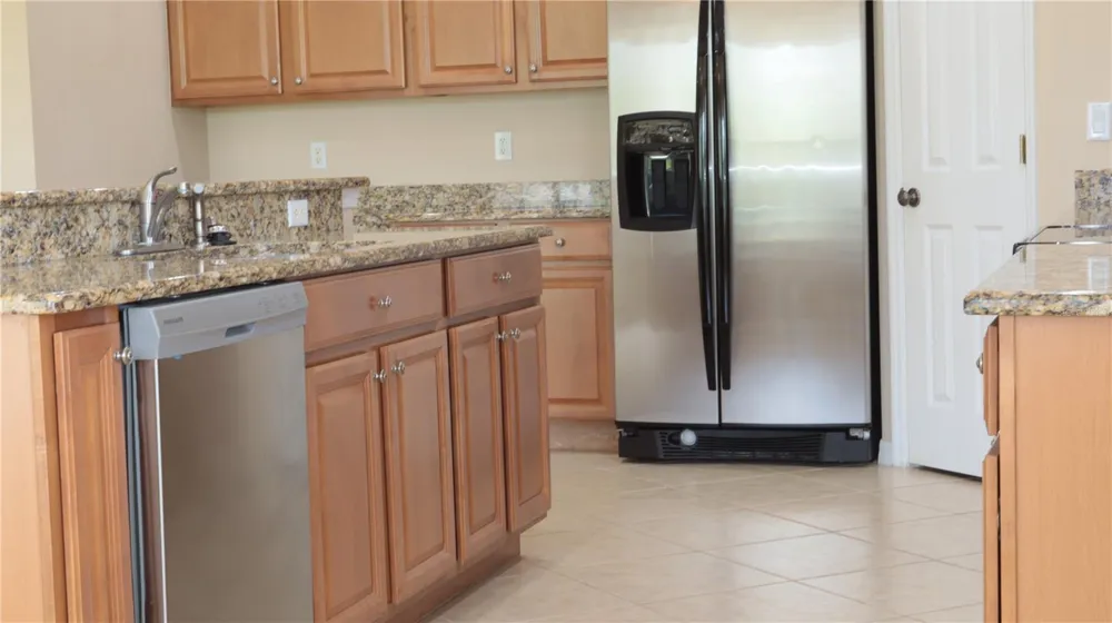 2552 HOBBLEBRUSH DRIVE North Port, FL 34289