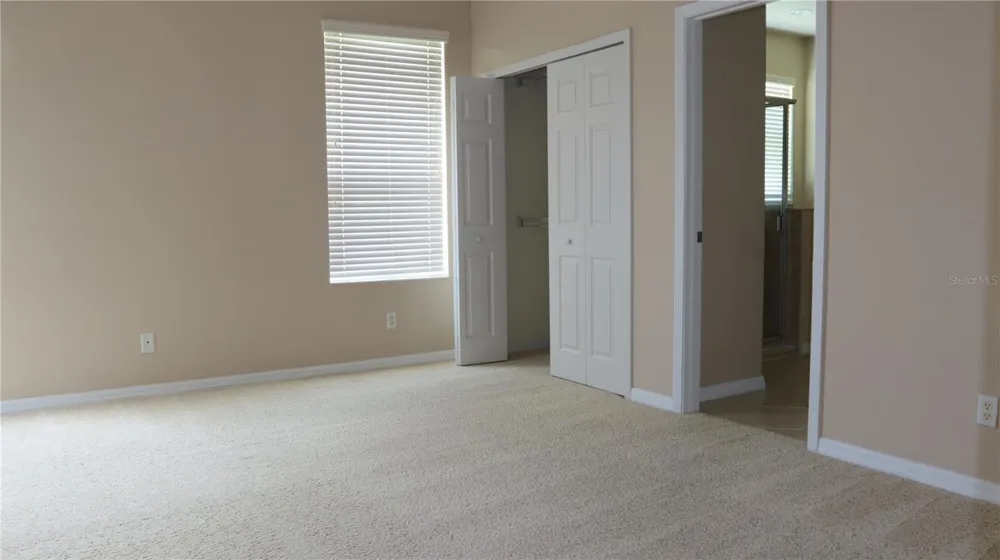 2552 HOBBLEBRUSH DRIVE North Port, FL 34289