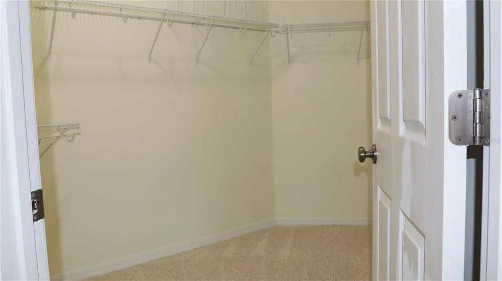 2552 HOBBLEBRUSH DRIVE North Port, FL 34289