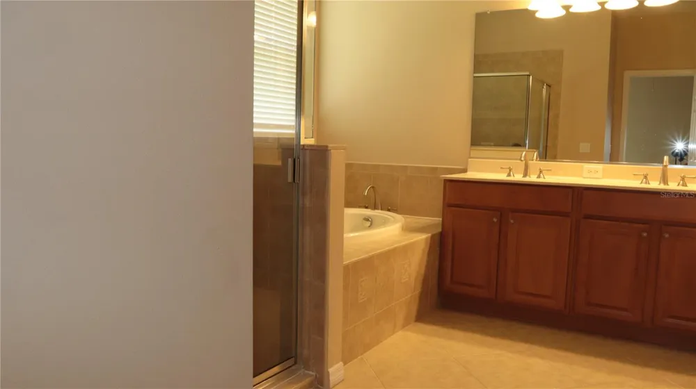2552 HOBBLEBRUSH DRIVE North Port, FL 34289