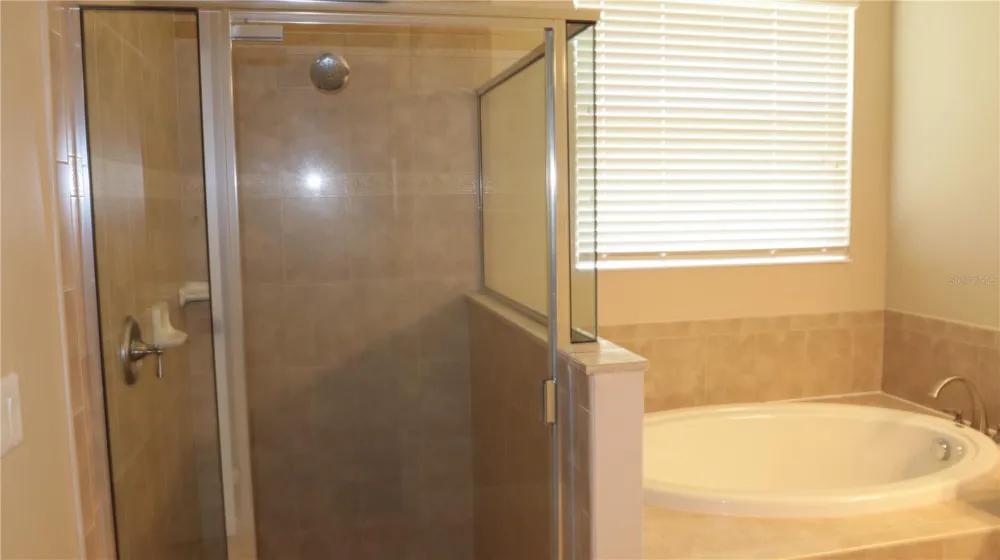 2552 HOBBLEBRUSH DRIVE North Port, FL 34289