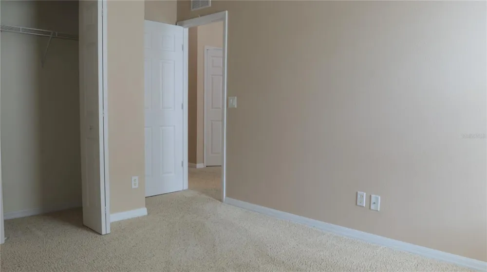 2552 HOBBLEBRUSH DRIVE North Port, FL 34289