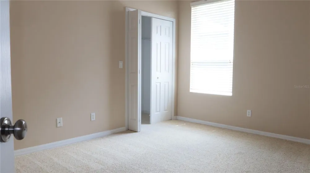 2552 HOBBLEBRUSH DRIVE North Port, FL 34289