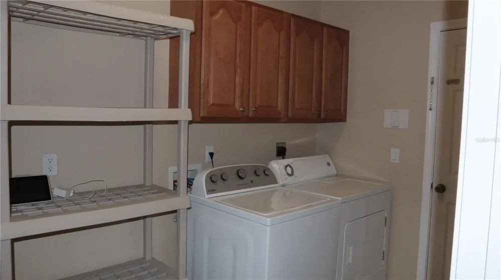 2552 HOBBLEBRUSH DRIVE North Port, FL 34289