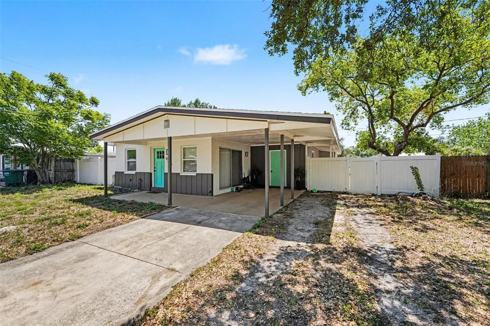 9346 89TH AVE Seminole, FL 33777