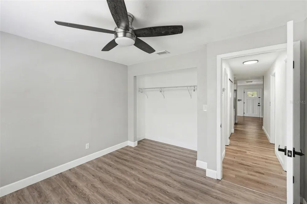 9346 89TH AVE Seminole, FL 33777