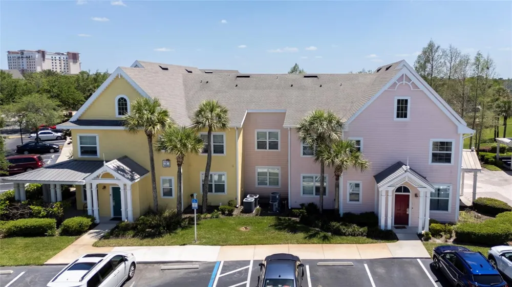 3006 BONFIRE BEACH DRIVE #204 Kissimmee, FL 34746