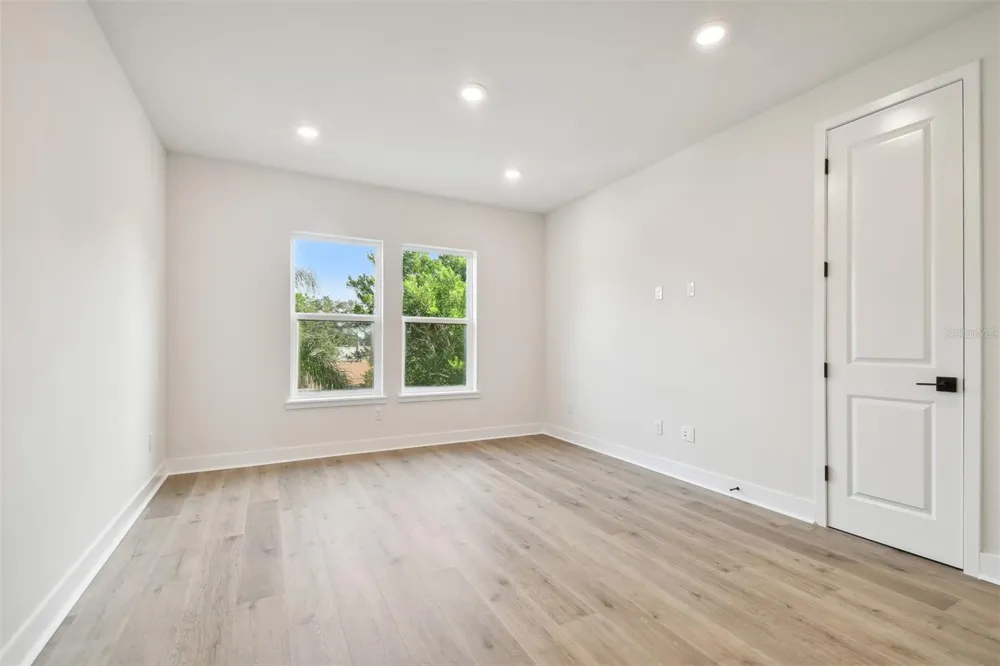 812 W ORIENT STREET Tampa, FL 33603