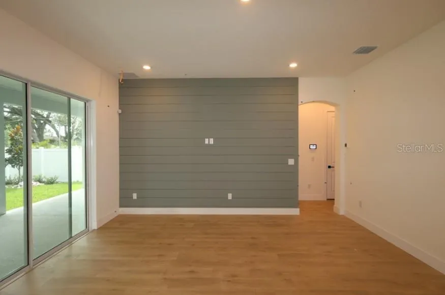 812 W ORIENT STREET Tampa, FL 33603