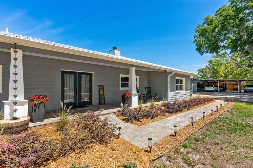650 OLD MIMS ROAD Geneva, FL 32732