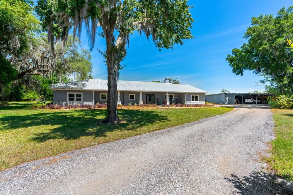 650 OLD MIMS ROAD Geneva, FL 32732