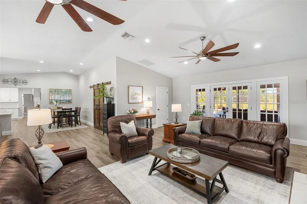650 OLD MIMS ROAD Geneva, FL 32732