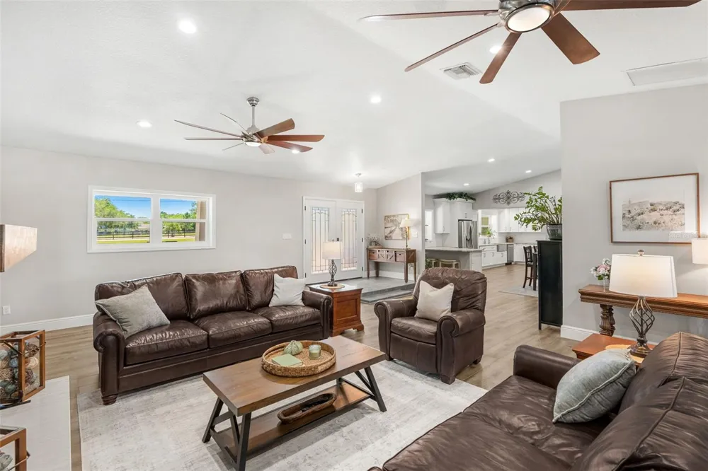650 OLD MIMS ROAD Geneva, FL 32732