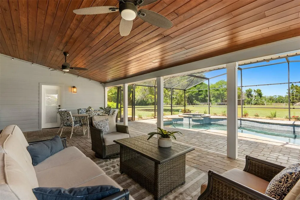 650 OLD MIMS ROAD Geneva, FL 32732