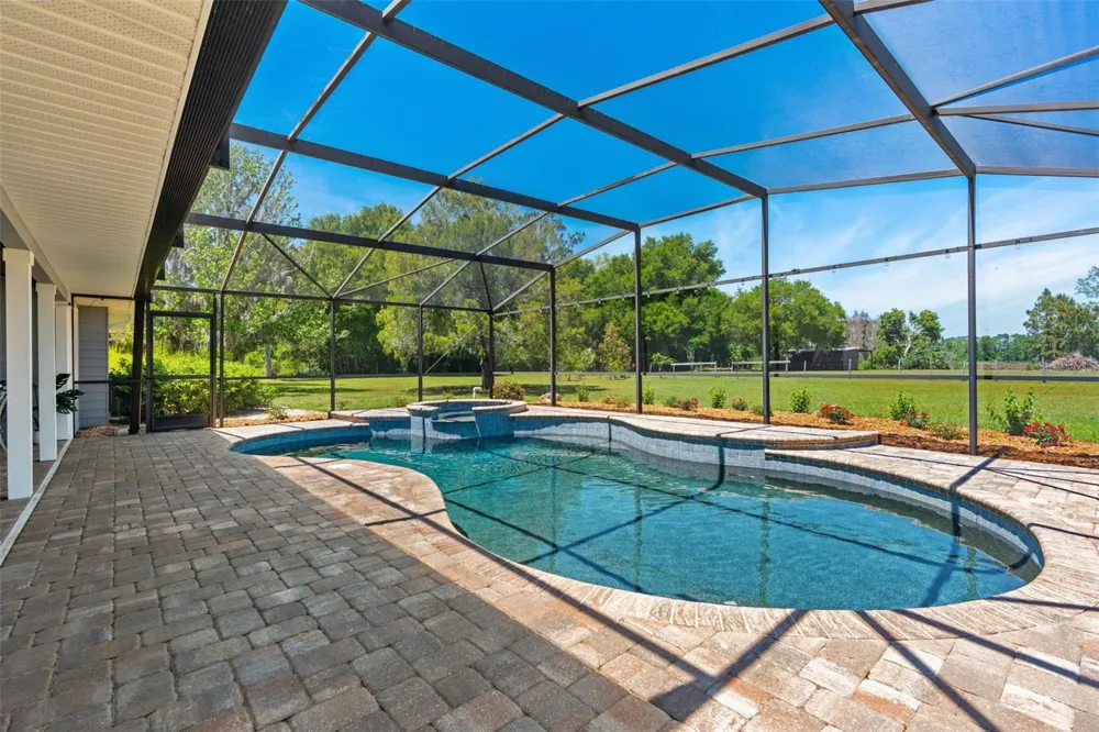 650 OLD MIMS ROAD Geneva, FL 32732