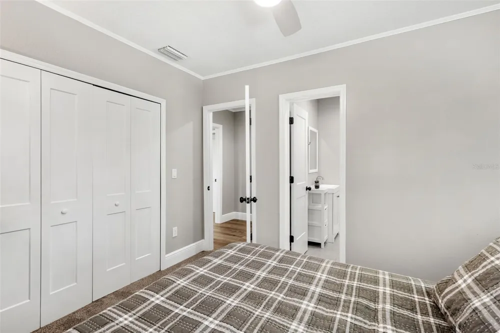 650 OLD MIMS ROAD Geneva, FL 32732