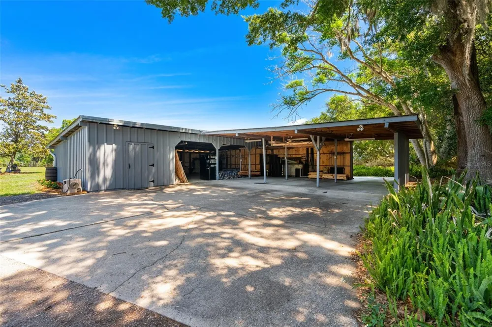 650 OLD MIMS ROAD Geneva, FL 32732