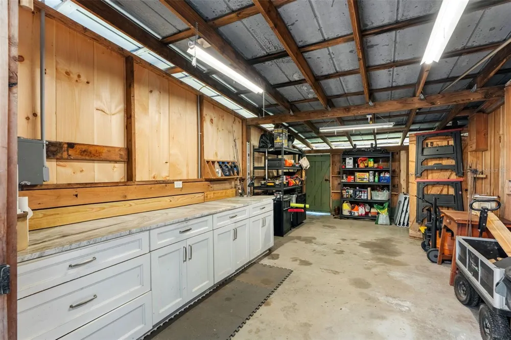650 OLD MIMS ROAD Geneva, FL 32732