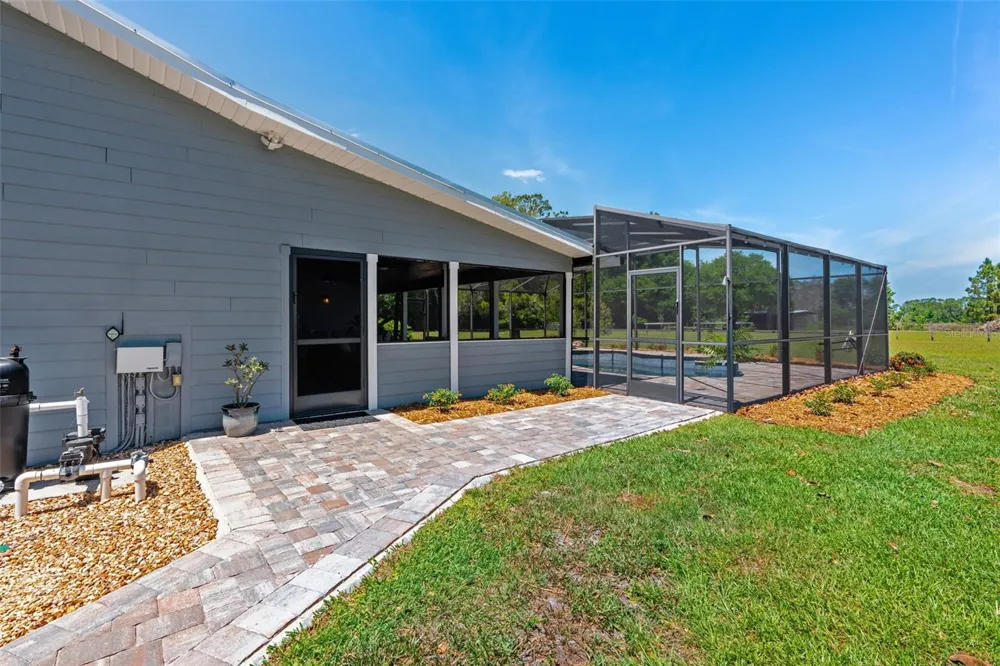 650 OLD MIMS ROAD Geneva, FL 32732