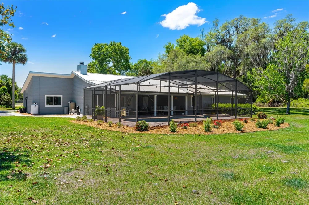 650 OLD MIMS ROAD Geneva, FL 32732