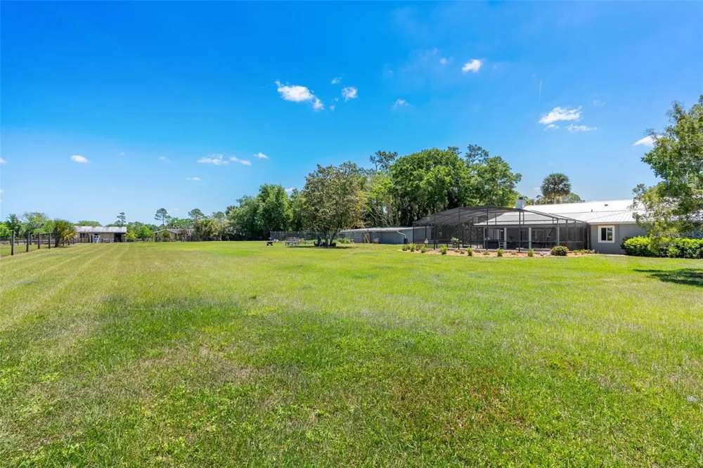 650 OLD MIMS ROAD Geneva, FL 32732