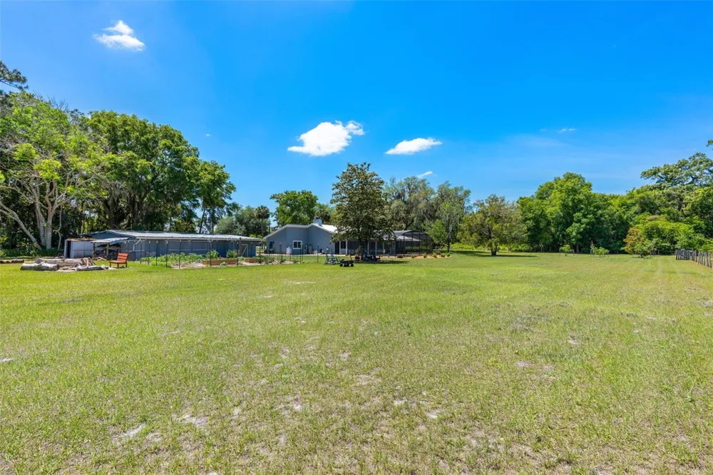 650 OLD MIMS ROAD Geneva, FL 32732