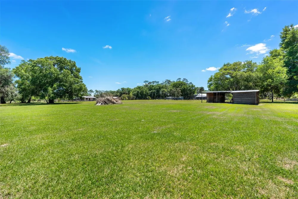 650 OLD MIMS ROAD Geneva, FL 32732