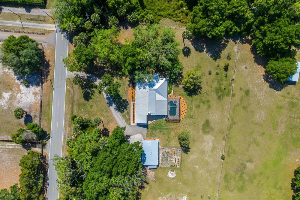 650 OLD MIMS ROAD Geneva, FL 32732