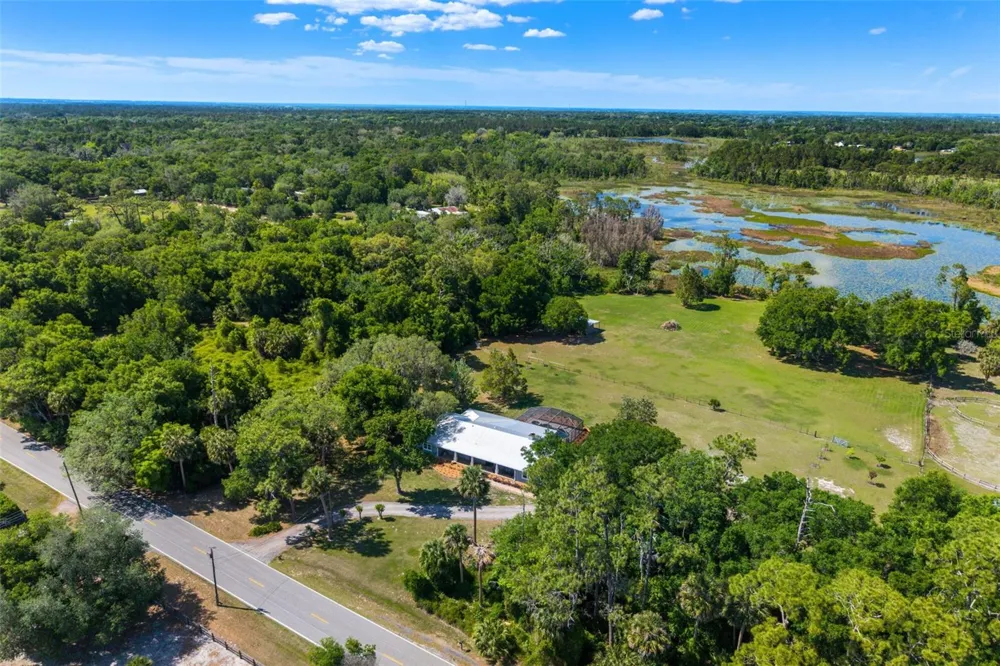 650 OLD MIMS ROAD Geneva, FL 32732