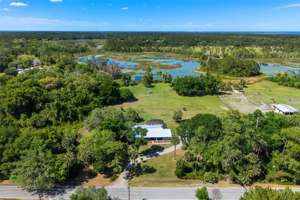 650 OLD MIMS ROAD Geneva, FL 32732