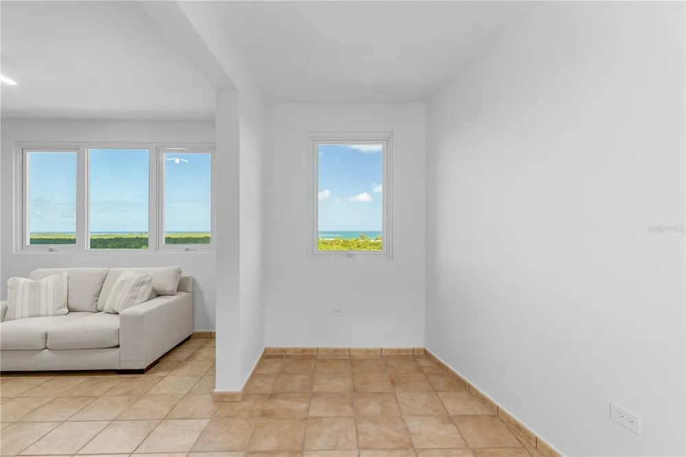 10 I #202 Rio Grande, PR 00745