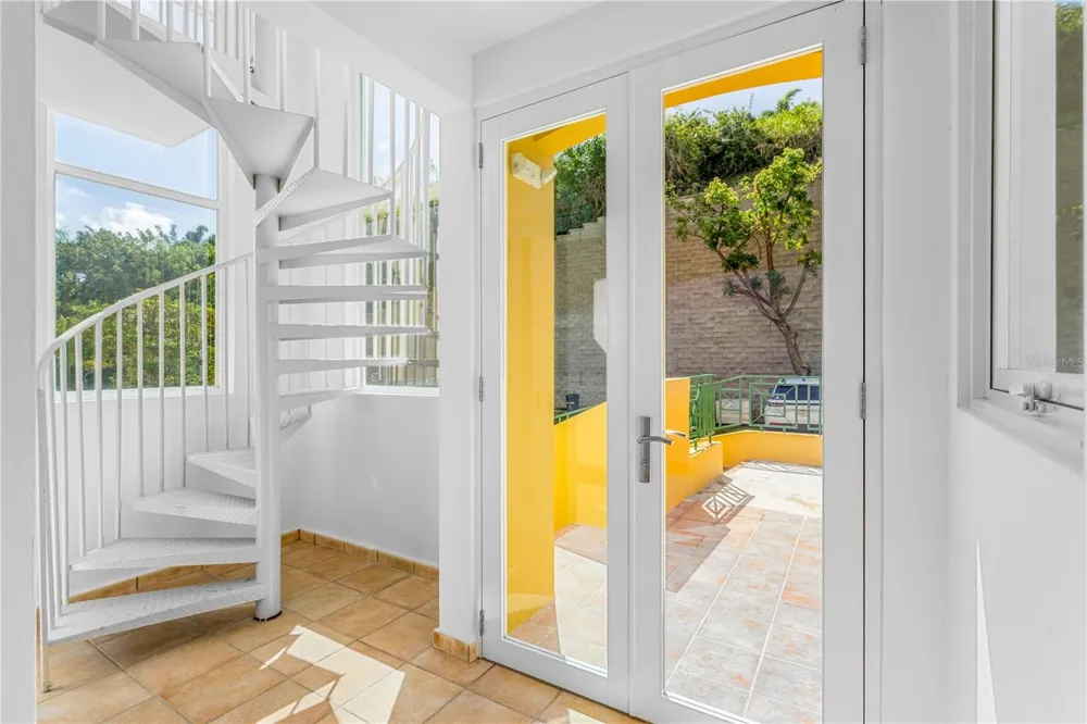 10 I #202 Rio Grande, PR 00745