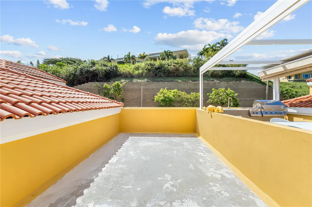 10 I #202 Rio Grande, PR 00745