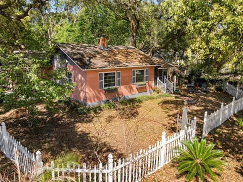 360 SE LAKEVIEW DRIVE