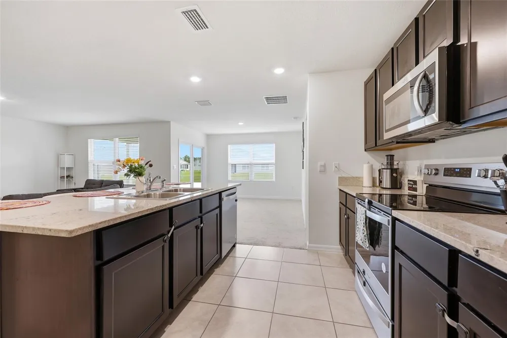 19142 NW 164TH ROAD High Springs, FL 32643