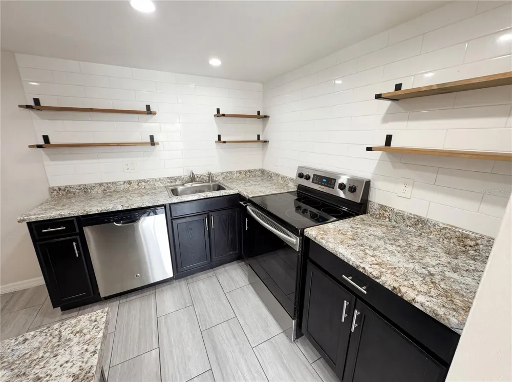 240 MOREE LOOP #3 Winter Springs, FL 32708