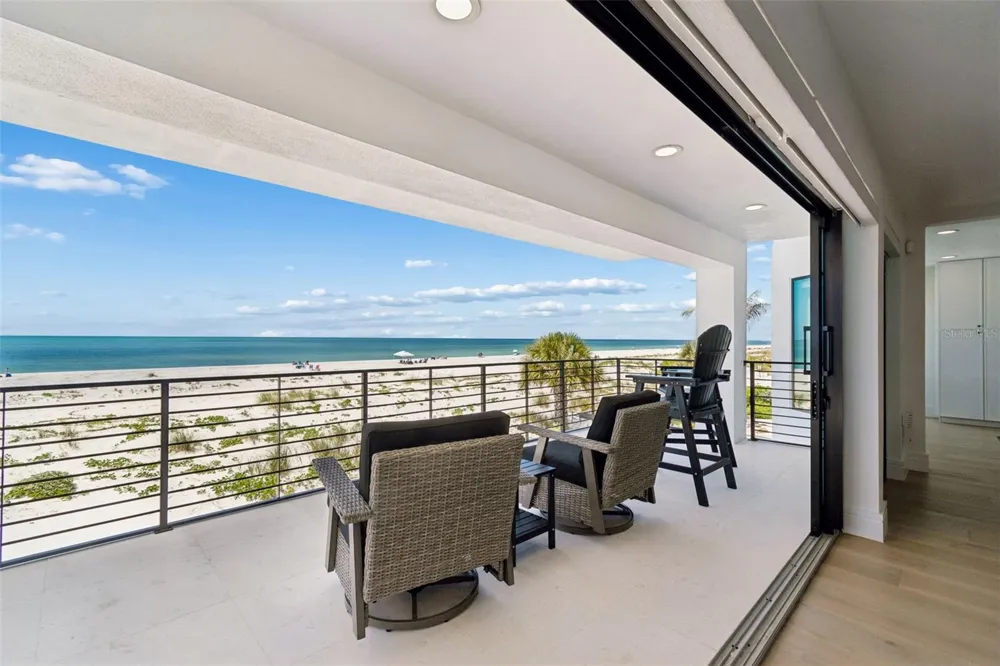 930 ELDORADO AVENUE Clearwater Beach, FL 33767