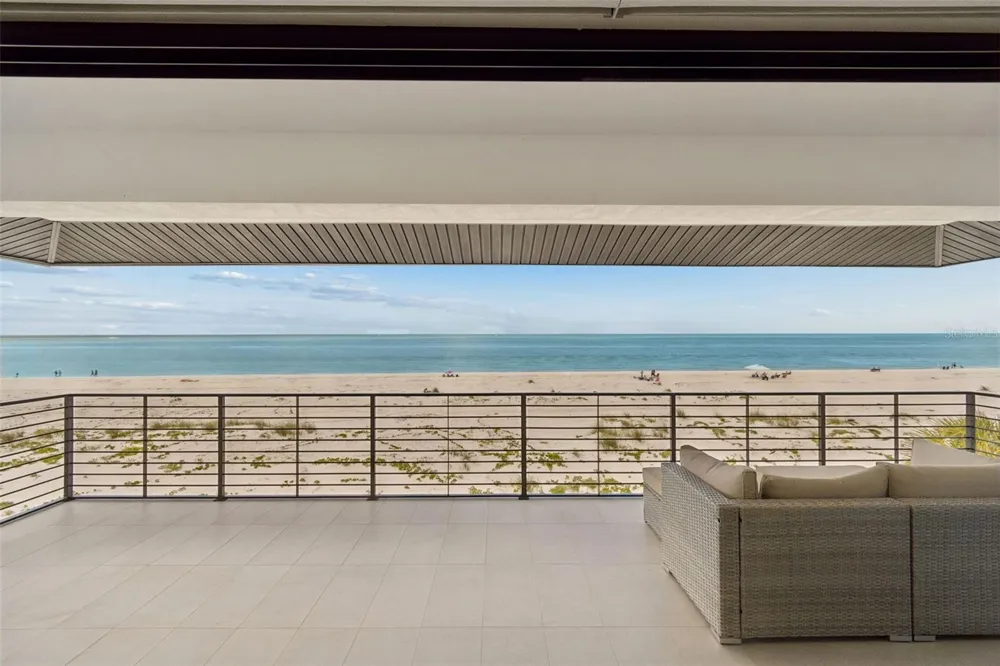 930 ELDORADO AVENUE Clearwater Beach, FL 33767