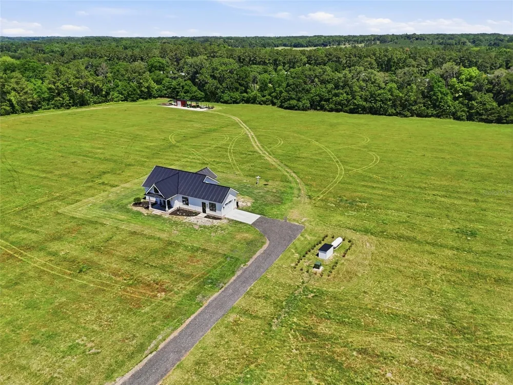 18605 NW COUNTY ROAD 235A Alachua, FL 32615