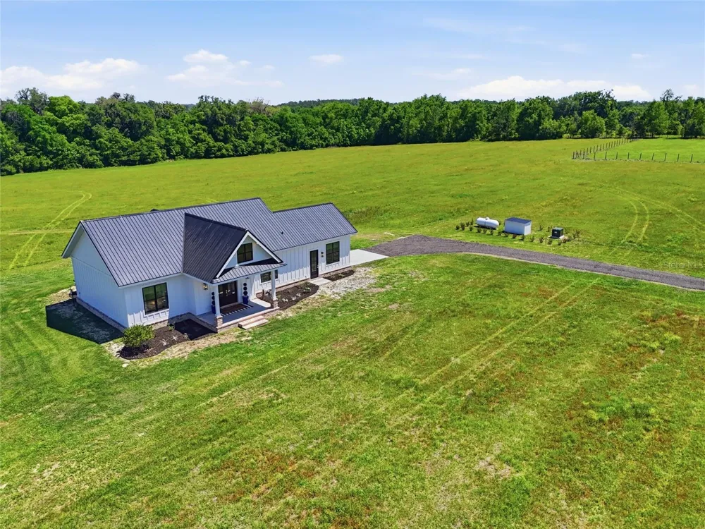 18605 NW COUNTY ROAD 235A Alachua, FL 32615