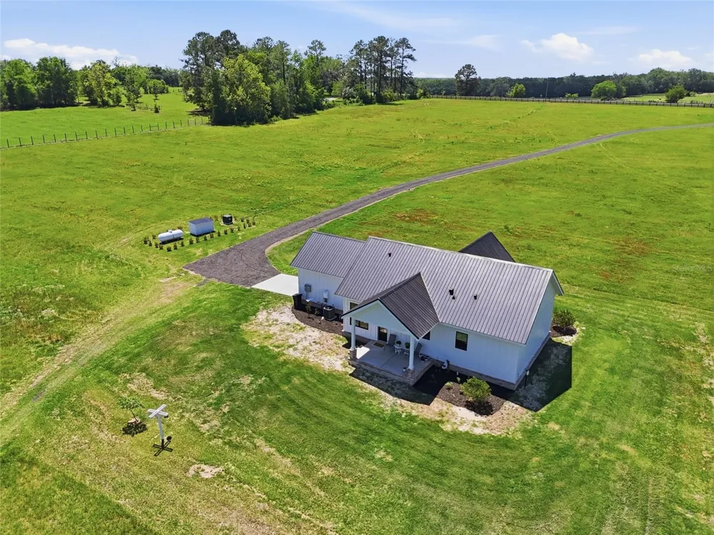 18605 NW COUNTY ROAD 235A Alachua, FL 32615