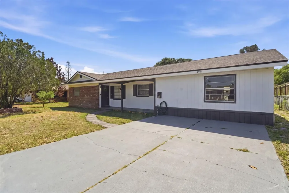4510 FETROW DRIVE Orlando, FL 32812
