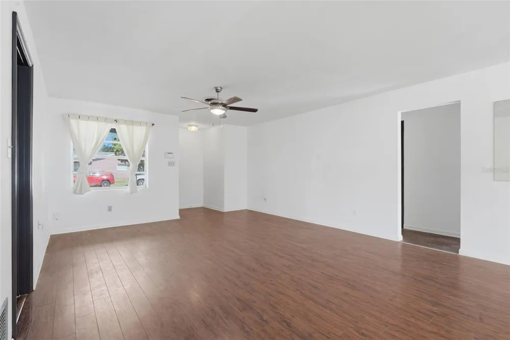 4510 FETROW DRIVE Orlando, FL 32812