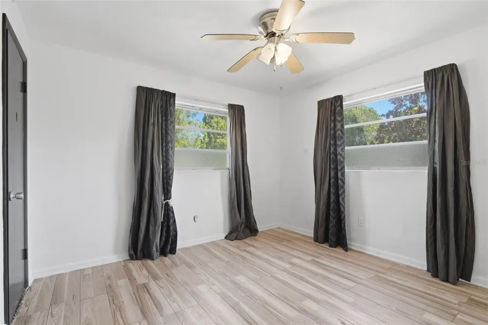 4510 FETROW DRIVE Orlando, FL 32812