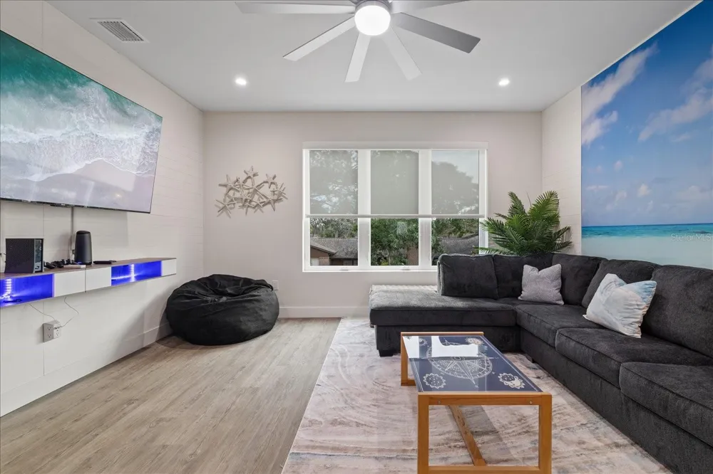 623 PETIT WAY Largo, FL 33770