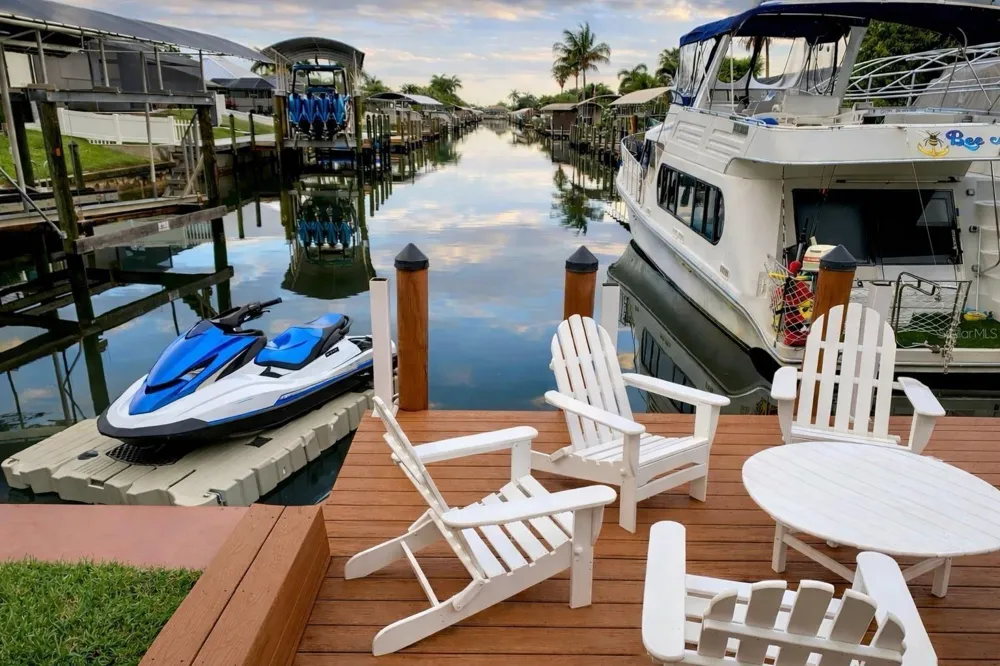 808 SW 52ND STREET Cape Coral, FL 33914