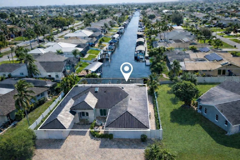 808 SW 52ND STREET Cape Coral, FL 33914