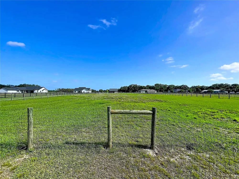 3063 ENGLISH ROAD Plant City, FL 33567