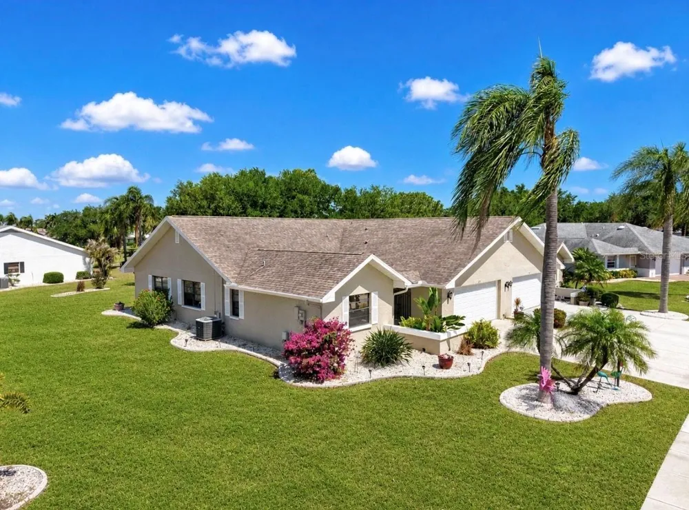 319 LINGER LANE Sun City Center, FL 33573